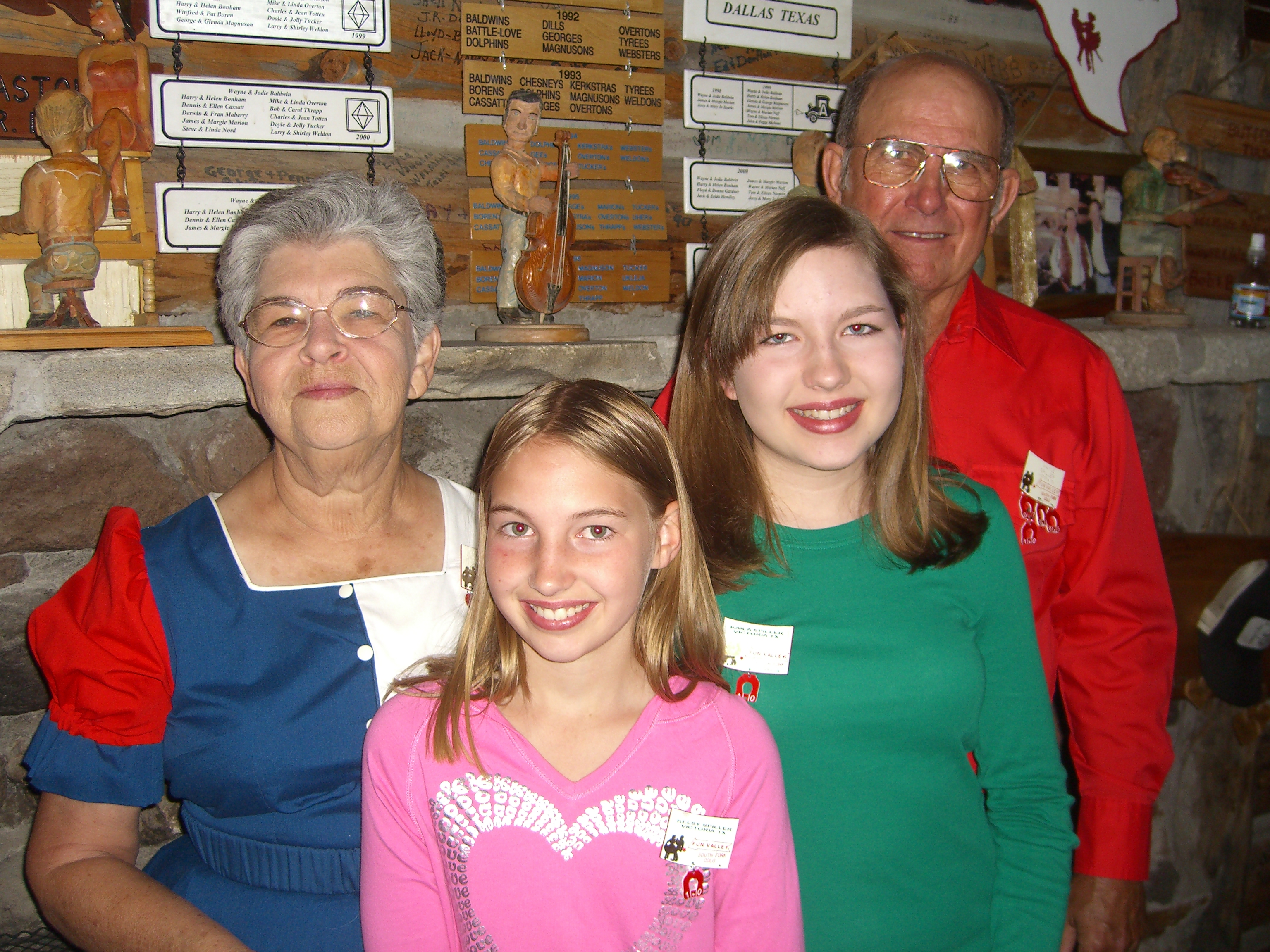 Linda, Kelsy, Karla & Wayne Spiller c.JPG